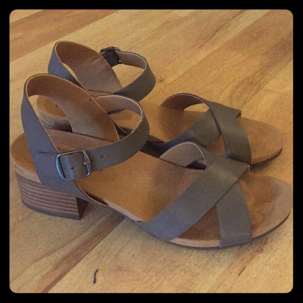 Lucky Brand leather sandals